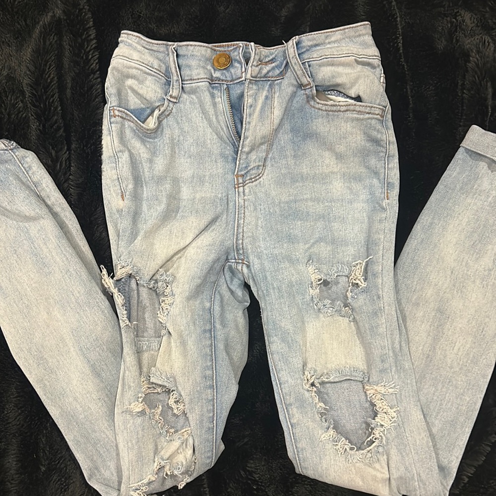 ripped skinny jeans